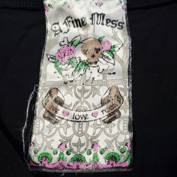 Sarcastic Hot Topic Black Graphic Tee - Picture 3 of 5